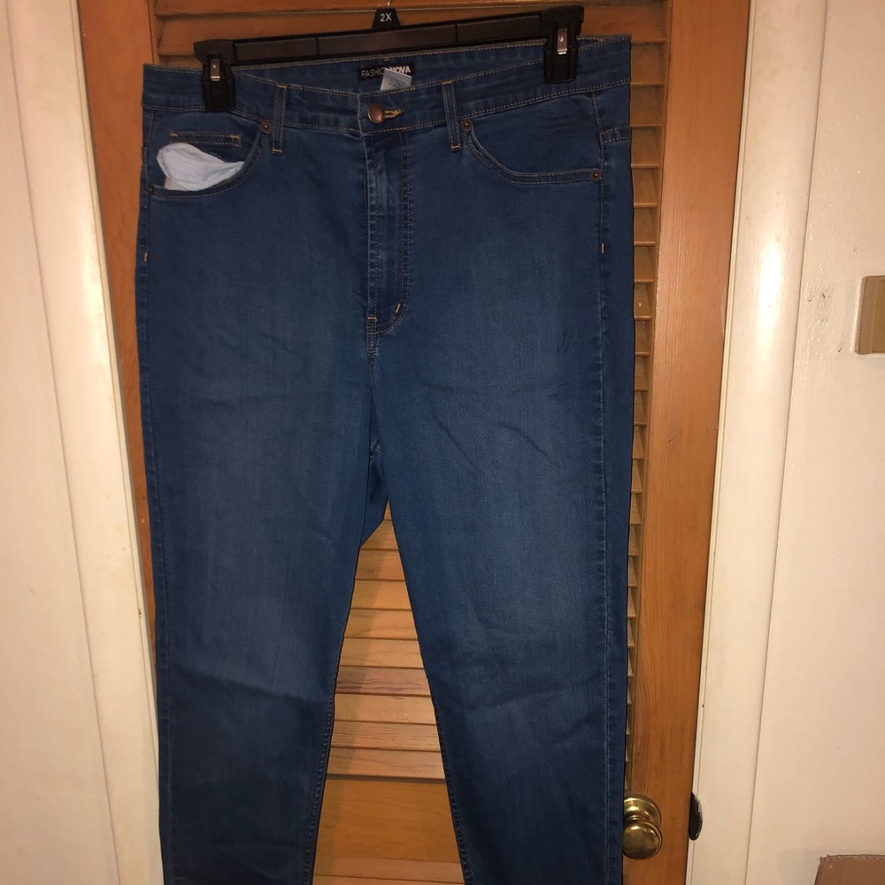 Skinny blue jeans